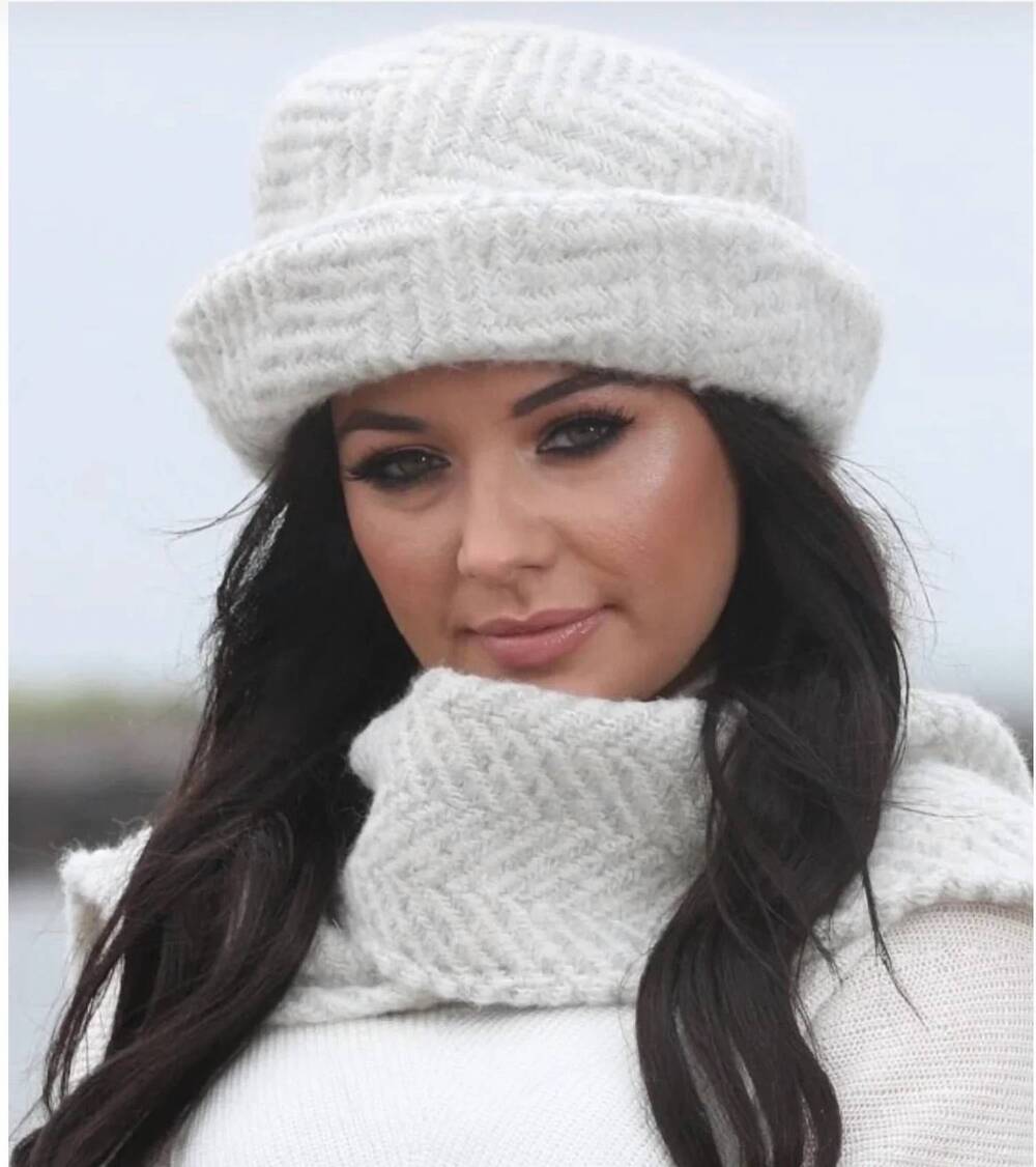 NEW BRANIGAN WEAVERS women's wool country hat in dove & cream